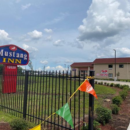 Mustang Inn Хьюстон Экстерьер фото